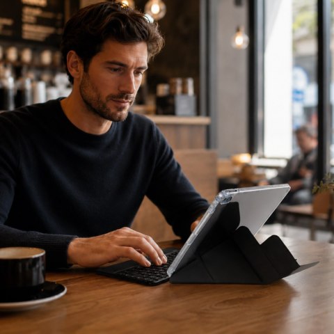 Etui z klawiaturą AMAZINGTHING Minimal Case Keylite Combo na iPad 11" 2022/2025 - czarne